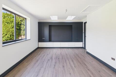 Kitchen / Living Area