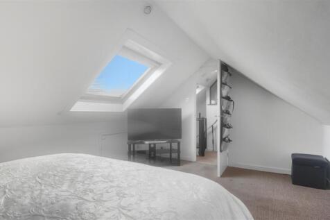 32 Bishopstone Drive (10).jpg