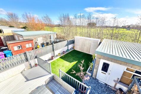 Whitlees Court, Ardrossan decking