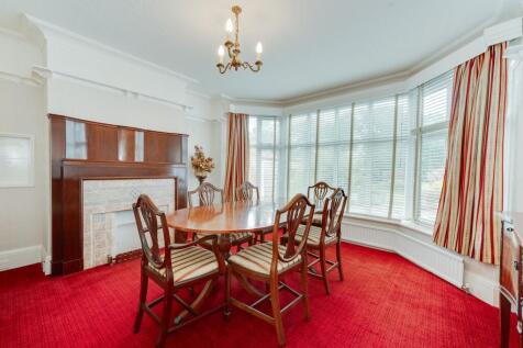 KITCHEN, DINING ROOM, LOUNGE AND GARDEN ROOM