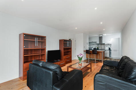 Reception/Kitchen