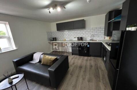 queens-road-ls6-1hy-1061236