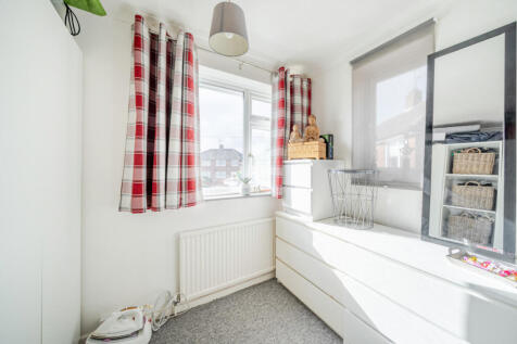 1370416-4-68f63c8...