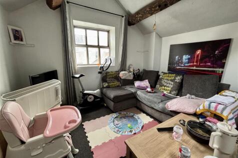 Flat Sitting Room.jpg