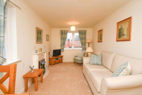 28 Wombrook Court - Living Dining Room.jpg