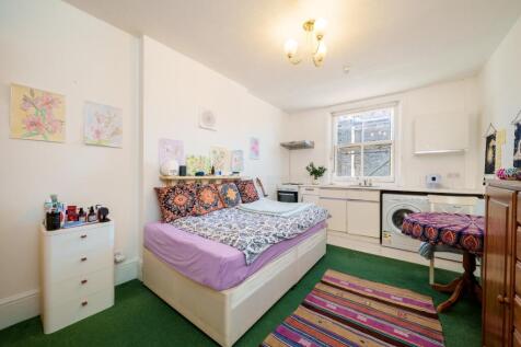 Studio Room (1)