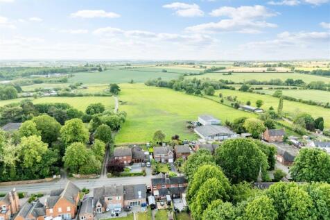 Bydand, Main Road, Haunton