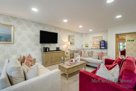 8704157-interior18.jpg