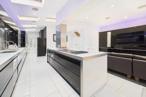 Family Dining Kitchen