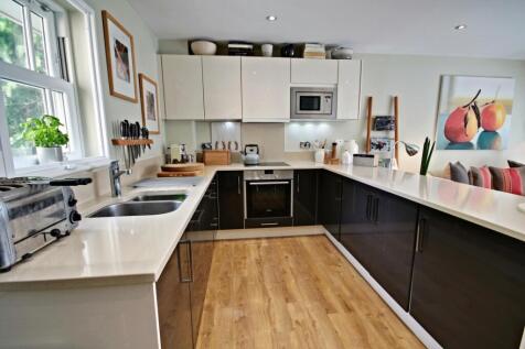 Flat 2 6 Holford Way - Kitchen 2