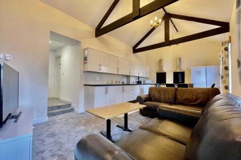 6 Bedroom House in PL4 0DF