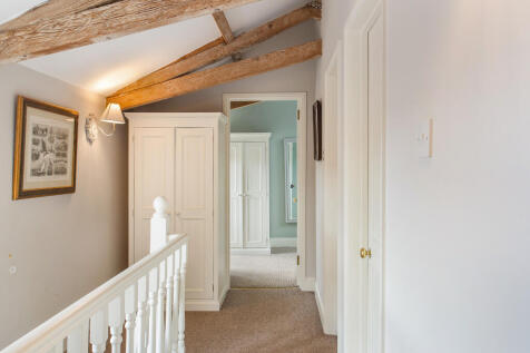 76834_The-Coach-Hous