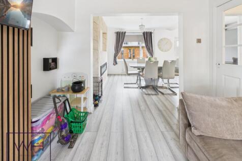 CAM03785G0-PR0310-ST