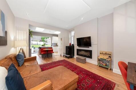 2 bed, 2 bath Apartment in manchester - Photo 4