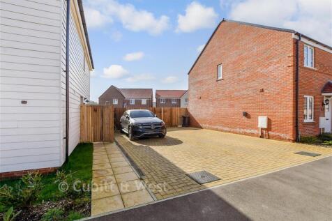 Driveway/Parking 1