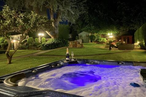 Hot Tub Garden Night Shot