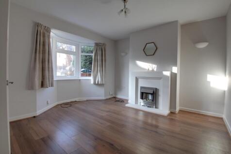 A nice bright light and airy Living room
