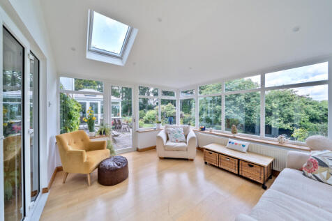 1301977-12-68405b...