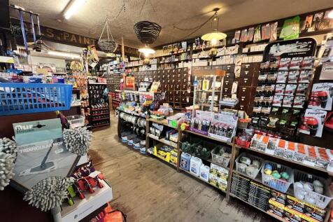 Workshop for sale in scarthingwell