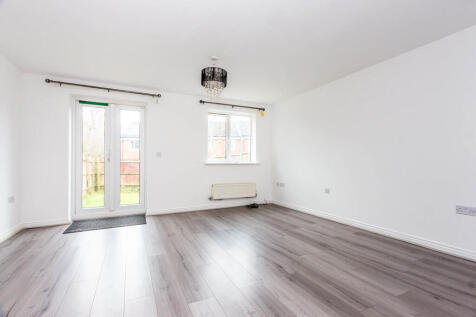 Lounge/Dining Roo...