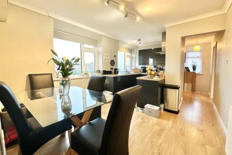 Briseham Road - 8.jpg