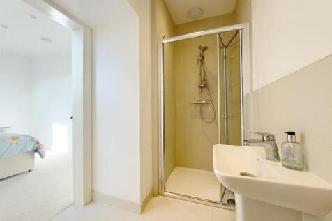 Bedroom 2 - En Suite