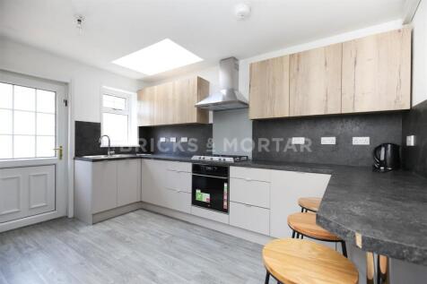 7 Bedroom Terraced in NE2 4RQ