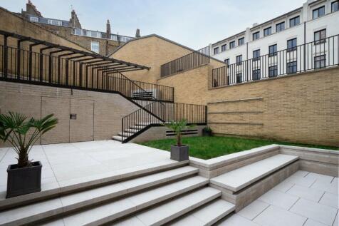 7 bed, 8 bath Town House in London - Photo 8