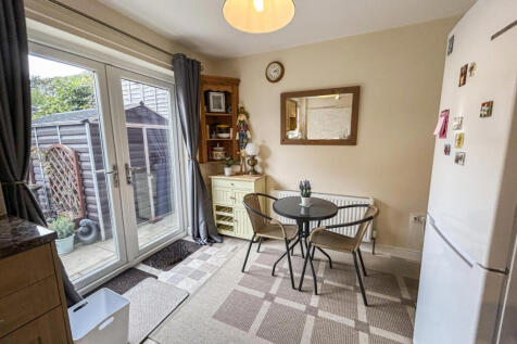 Detached 3 Bedroom House