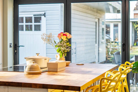 1385683-14-692f15...