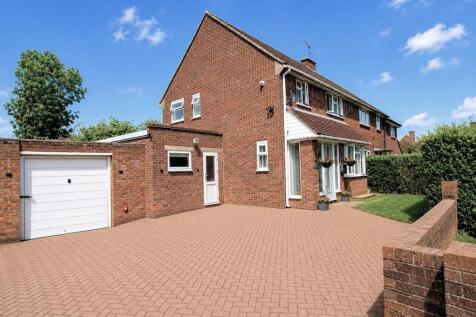 Front Garden & Drive