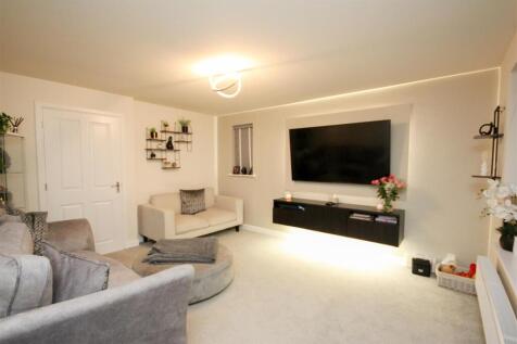 lounge 1.JPG