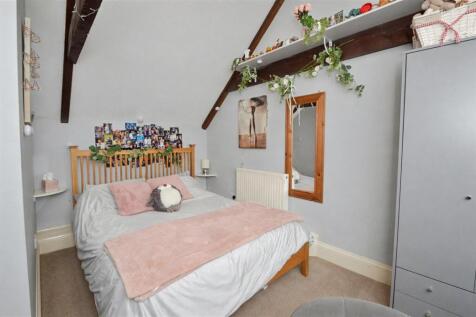 Little Barn Bedroom 1