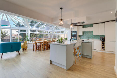 Kitchen/Dining/ Family Room