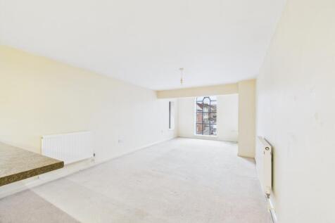 CAM01721G0-PR0107-STILL004