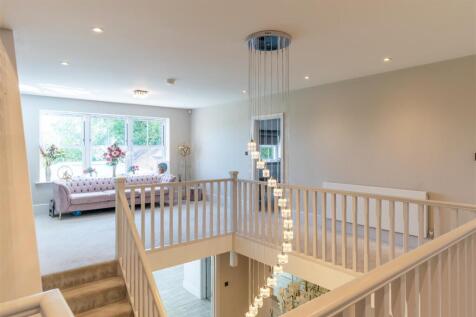 First Floor Galleried Landing with Viewing Area