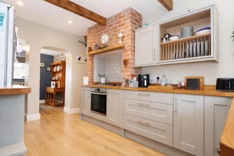 kitchen to dining room