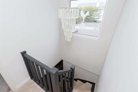 Chesswood Road_17.jpg