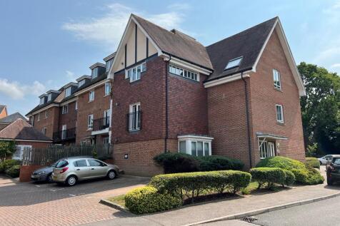 2 Bedroom Flat in RH10 7RX