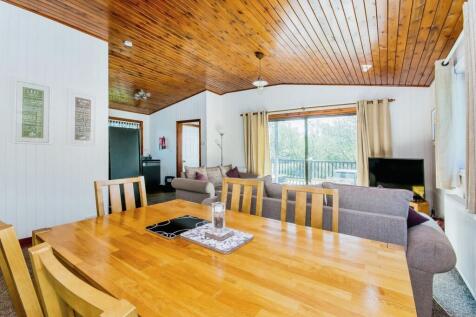 Open Plan Lounge Kitchen