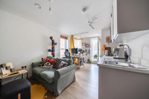 Main room - 3