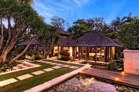 A luxurious tropical villa with contemporary archi
