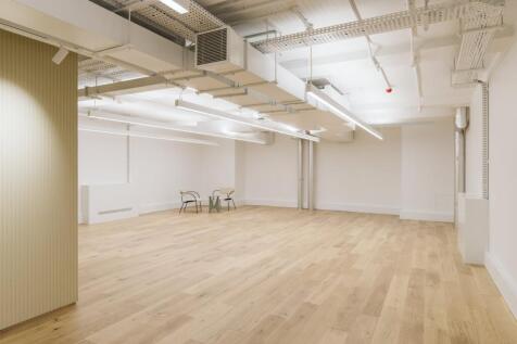 241220 18 Clerkenwell Close108.JPG