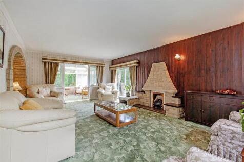 Reception Room-1.jpg