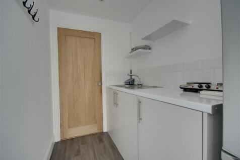 ANNEXE KITCHEN