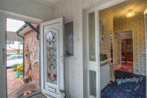 Porch &amp; entrance hallway