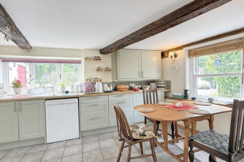 Kitchen/dining ro...