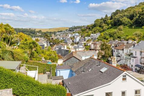 A04 - 15 Ford Valley, Dartmouth - 250722.jpg