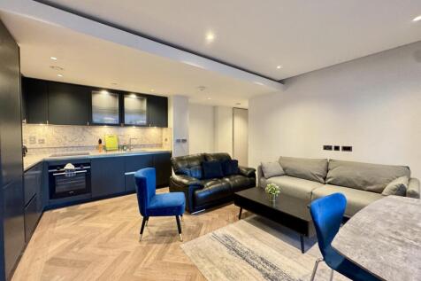 1-segrave-walk-w2-1bn-1023054