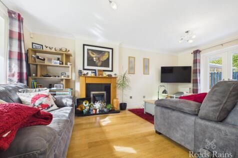 Sitting/Dining Room